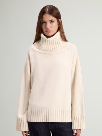 Turtleneck Sweater in Wool and Cashmere Blend