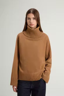Turtleneck Sweater in Wool and Cashmere Blend