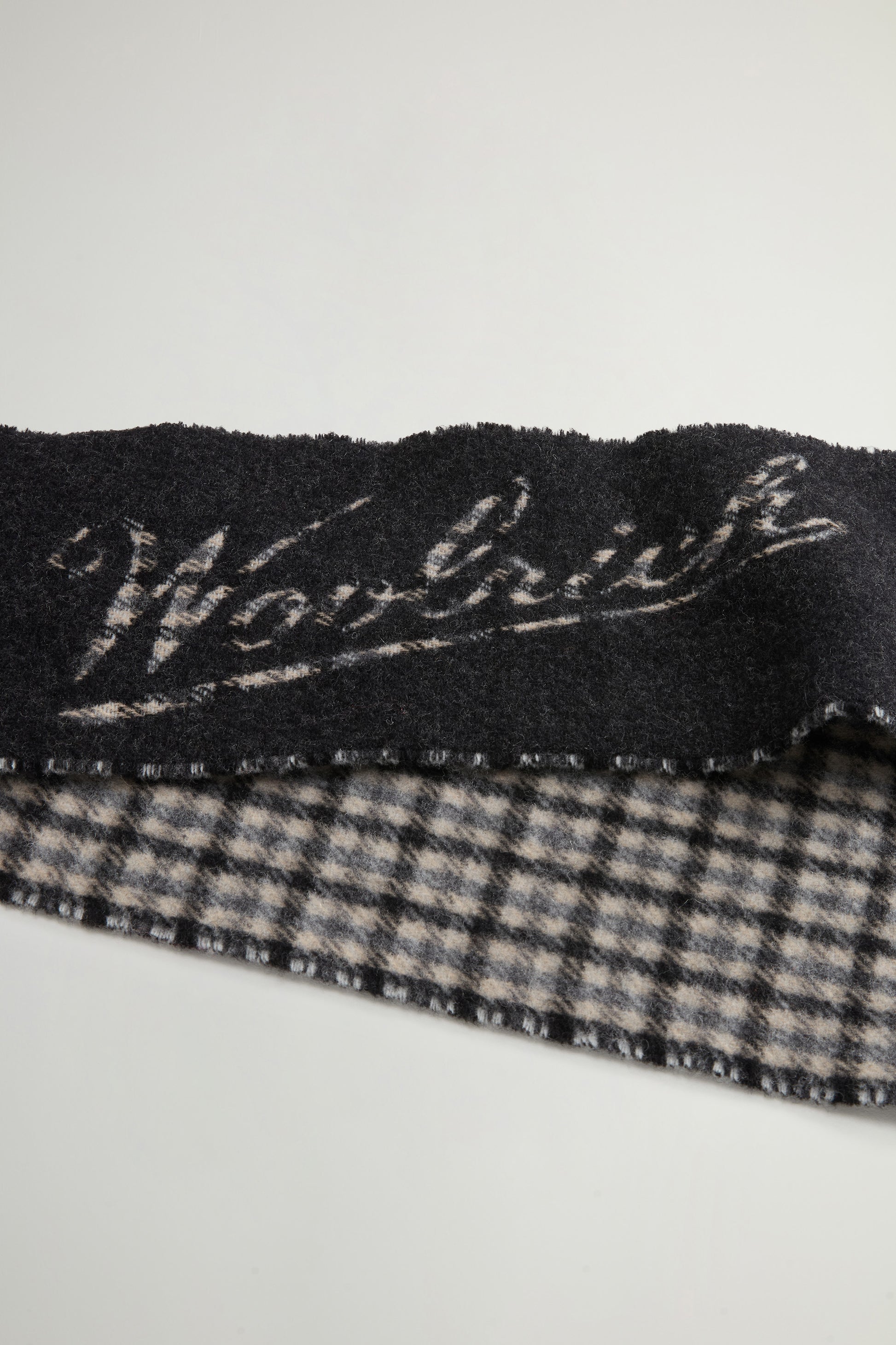 Micro Pattern Scarf