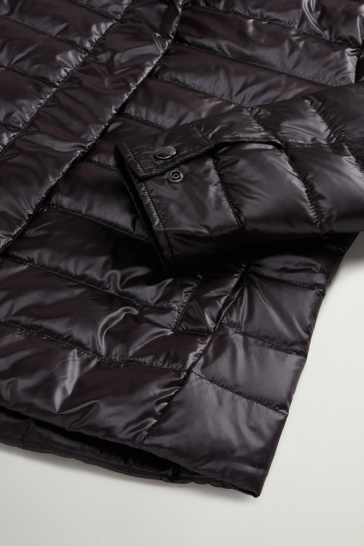 Lightweight Down Jacket in Liquid Nylon - woolrich-us - Outerwear