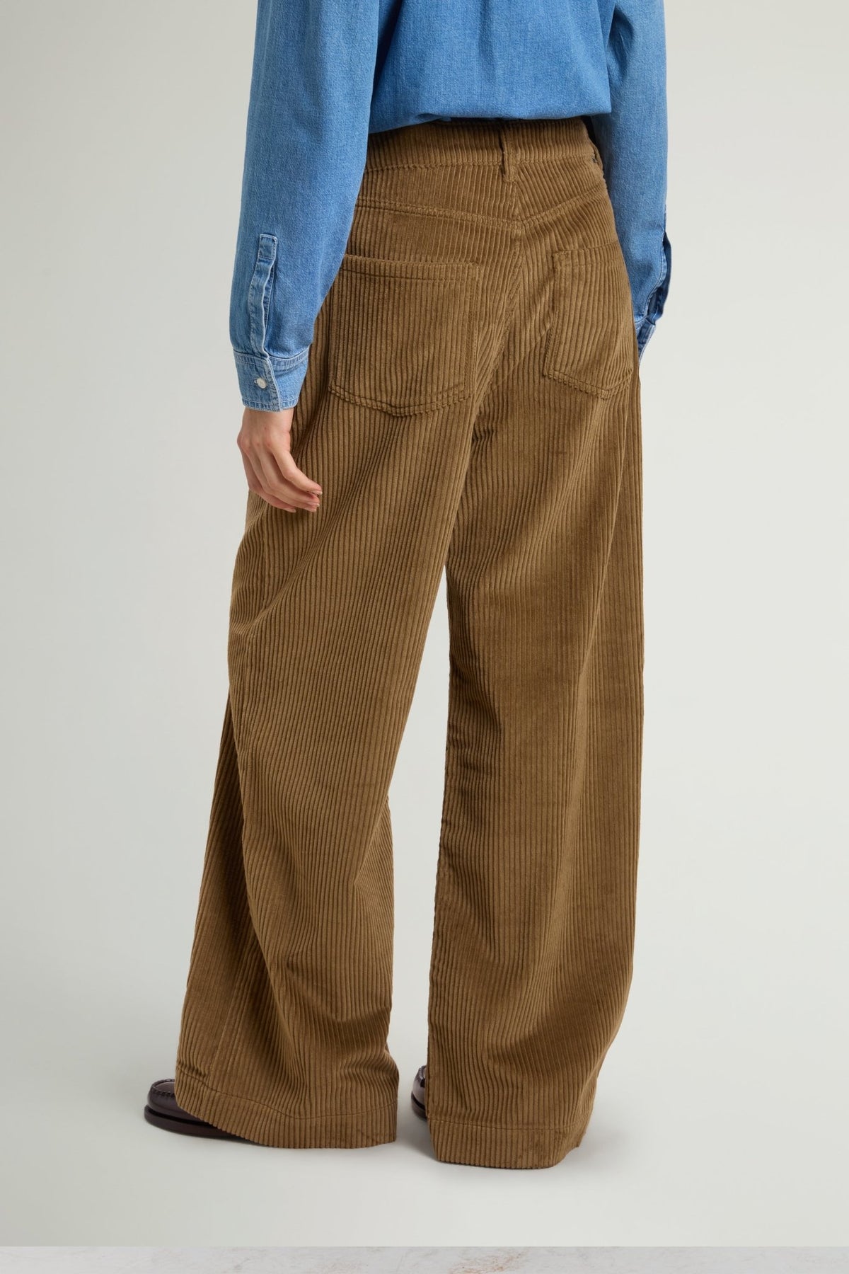 Pants in Pure Cotton Corduroy - woolrich-us - Clothing